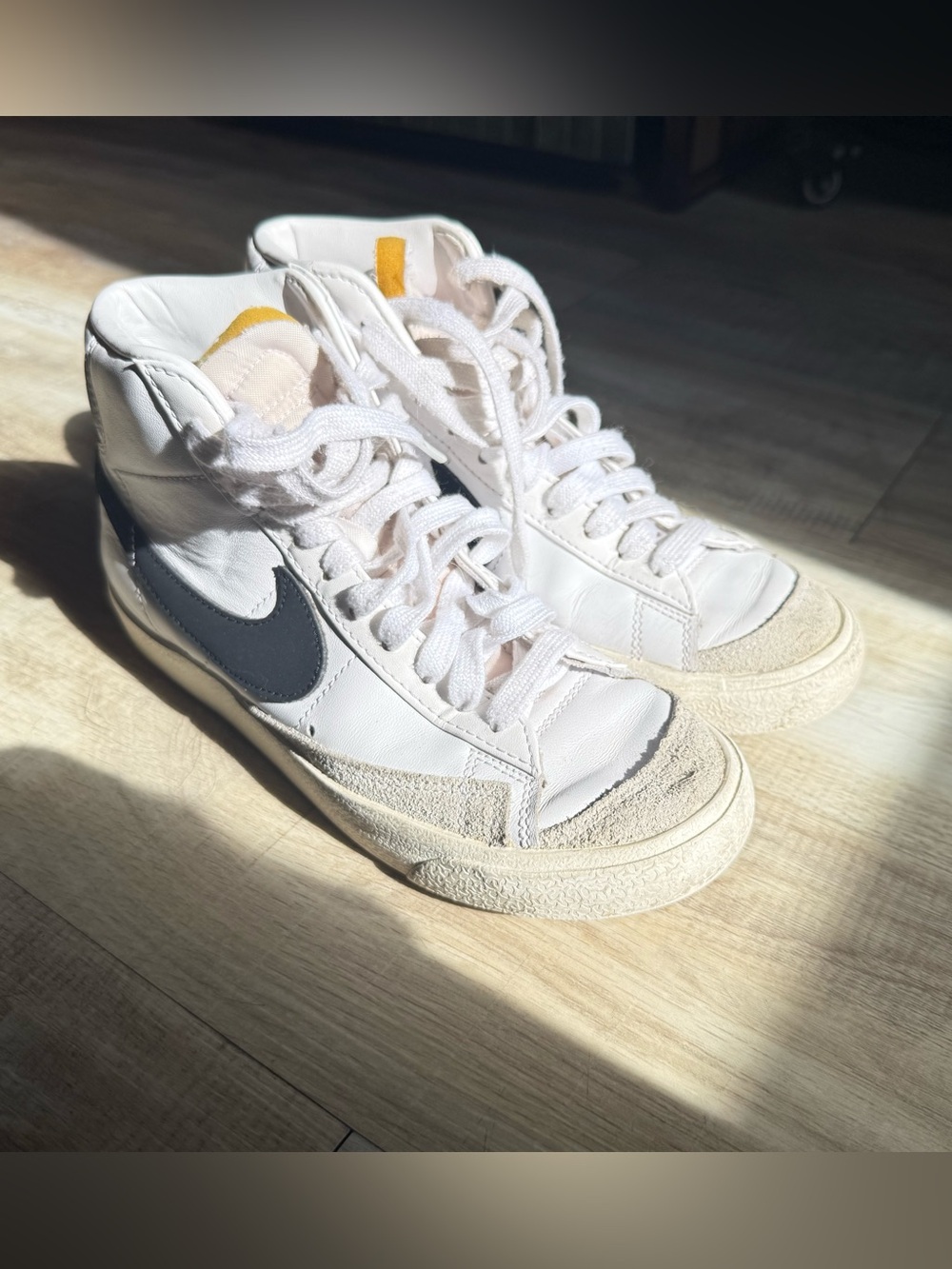 Nike Blazer Mid 77 size 6 - Picture 2 of 4